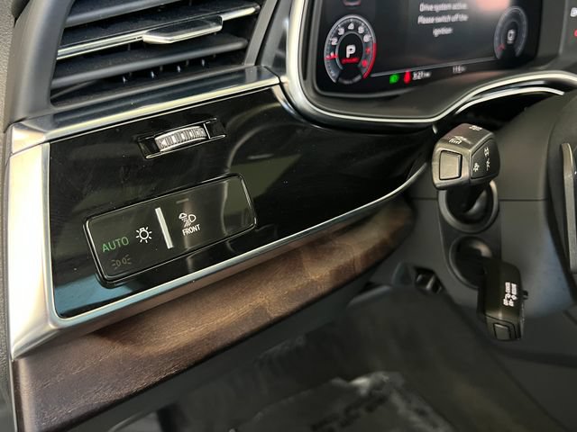 Used 2019 Audi Q8 Prestige AWD/4WD image 30