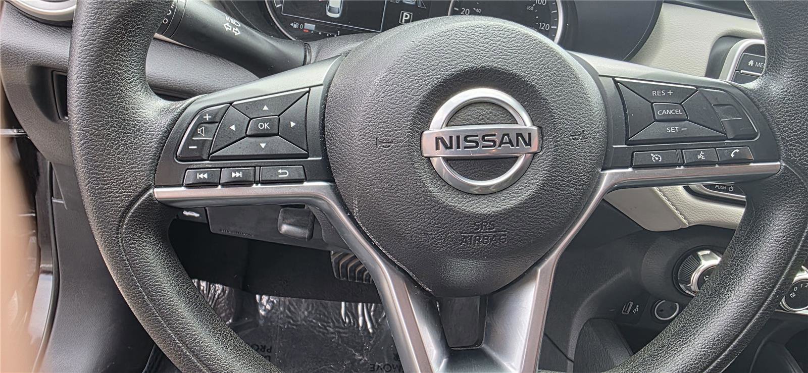 Used 2021 Nissan Versa SV FWD image 9