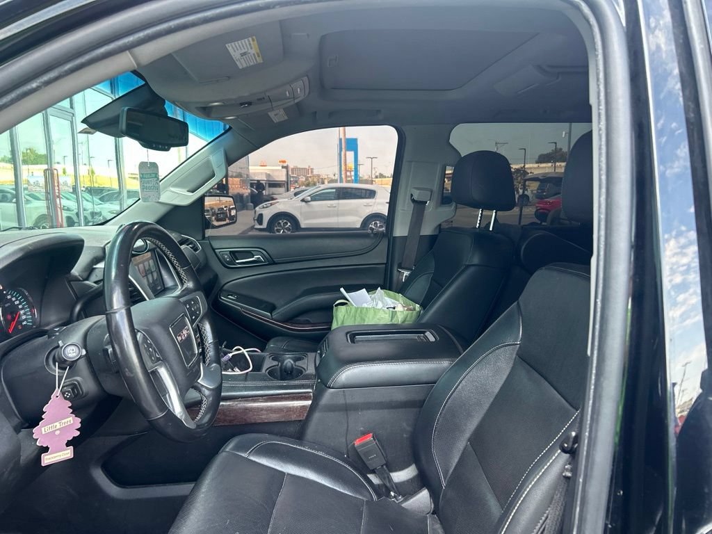 Used 2019 GMC Yukon XL SLT w/ Open Road Package AWD/4WD image 9