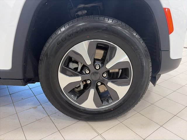 Used 2023 Jeep Grand Cherokee 4WD 4xe image 28