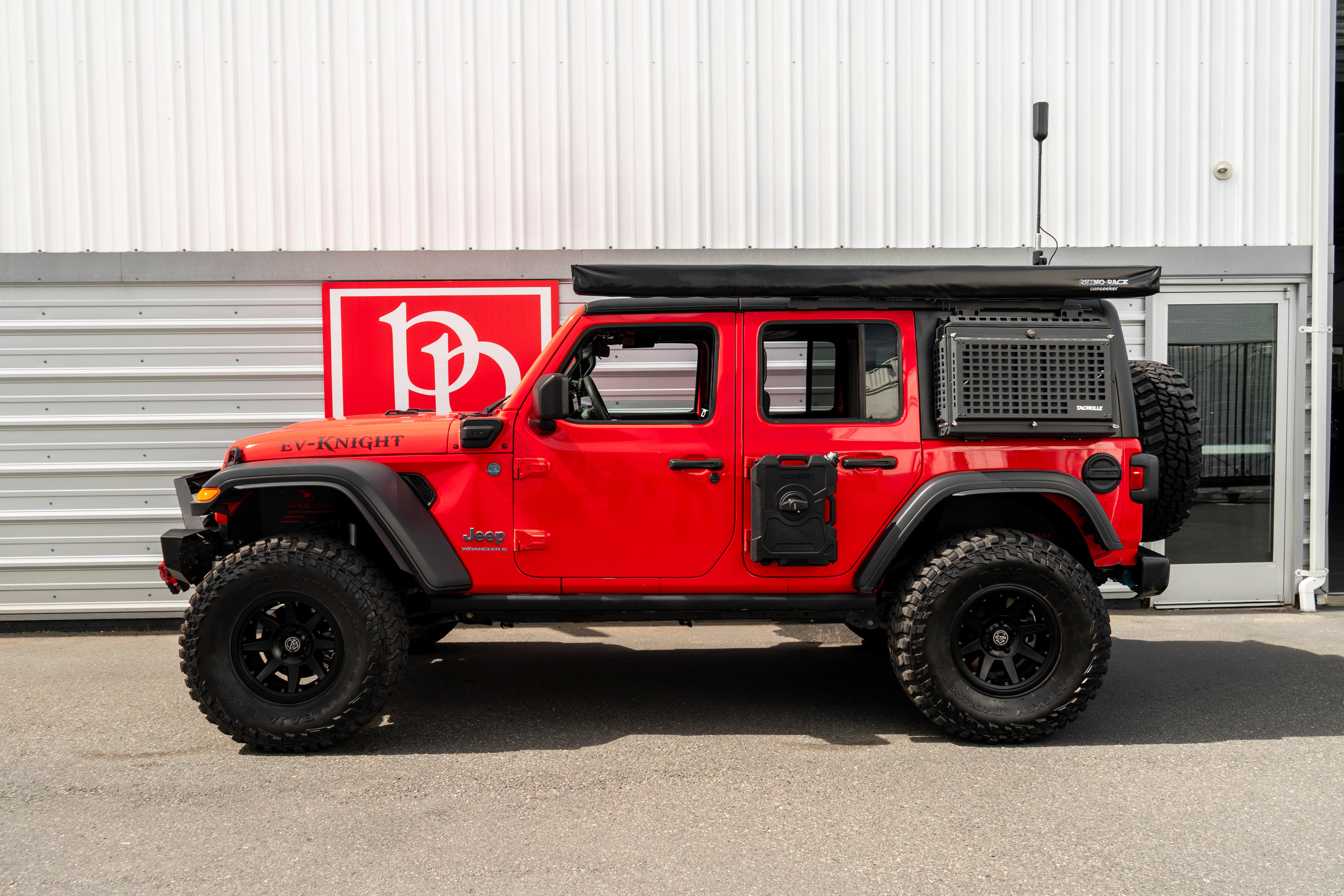 Used 2024 Jeep Wrangler Unlimited AWD/4WD image 45