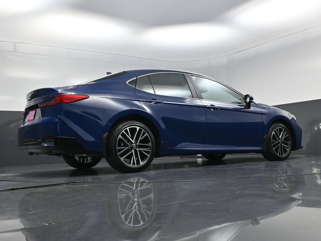 Used 2026 Toyota Camry XLE FWD image 19