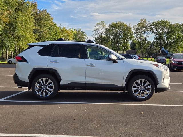Used 2019 Toyota RAV4 Limited w/ Cold Weather Package AWD/4WD image 5