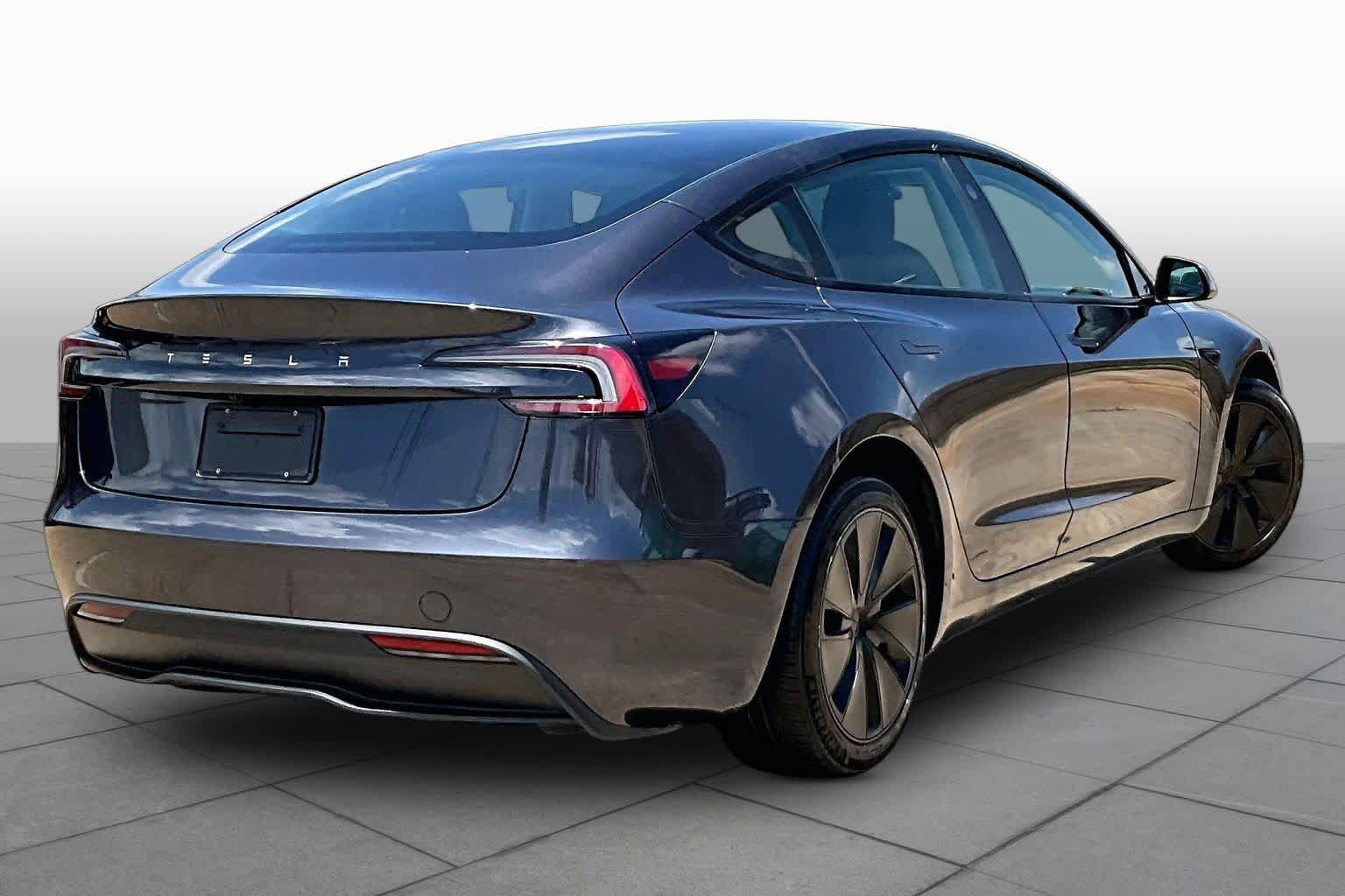 Used 2024 Tesla Model 3 Standard Range RWD image 11