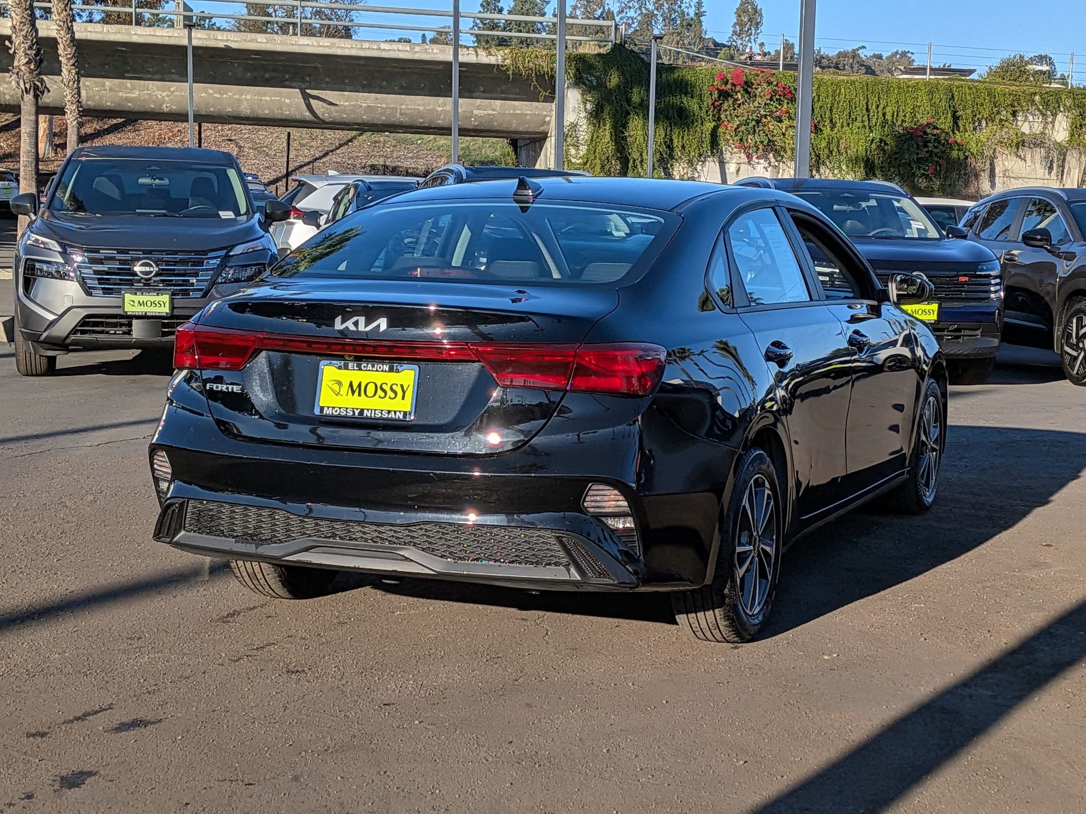 Used 2024 Kia Forte LXS image 9