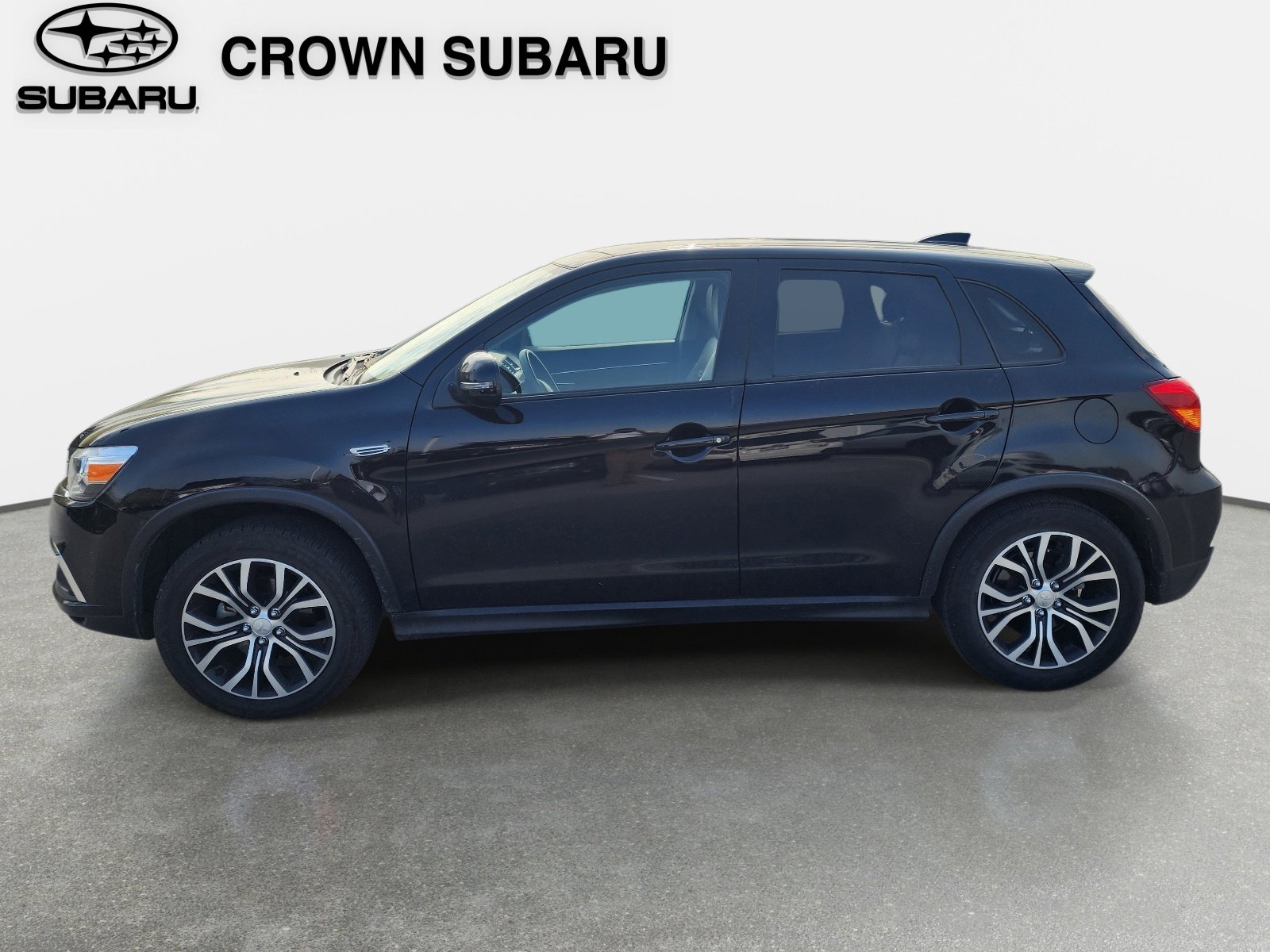 Used 2018 Mitsubishi Outlander Sport SE image 2