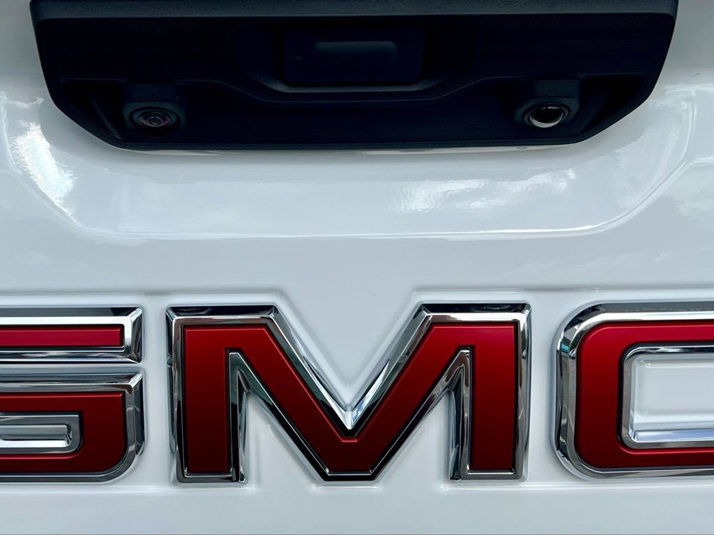 New 2026 GMC Sierra 1500 Elevation image 10