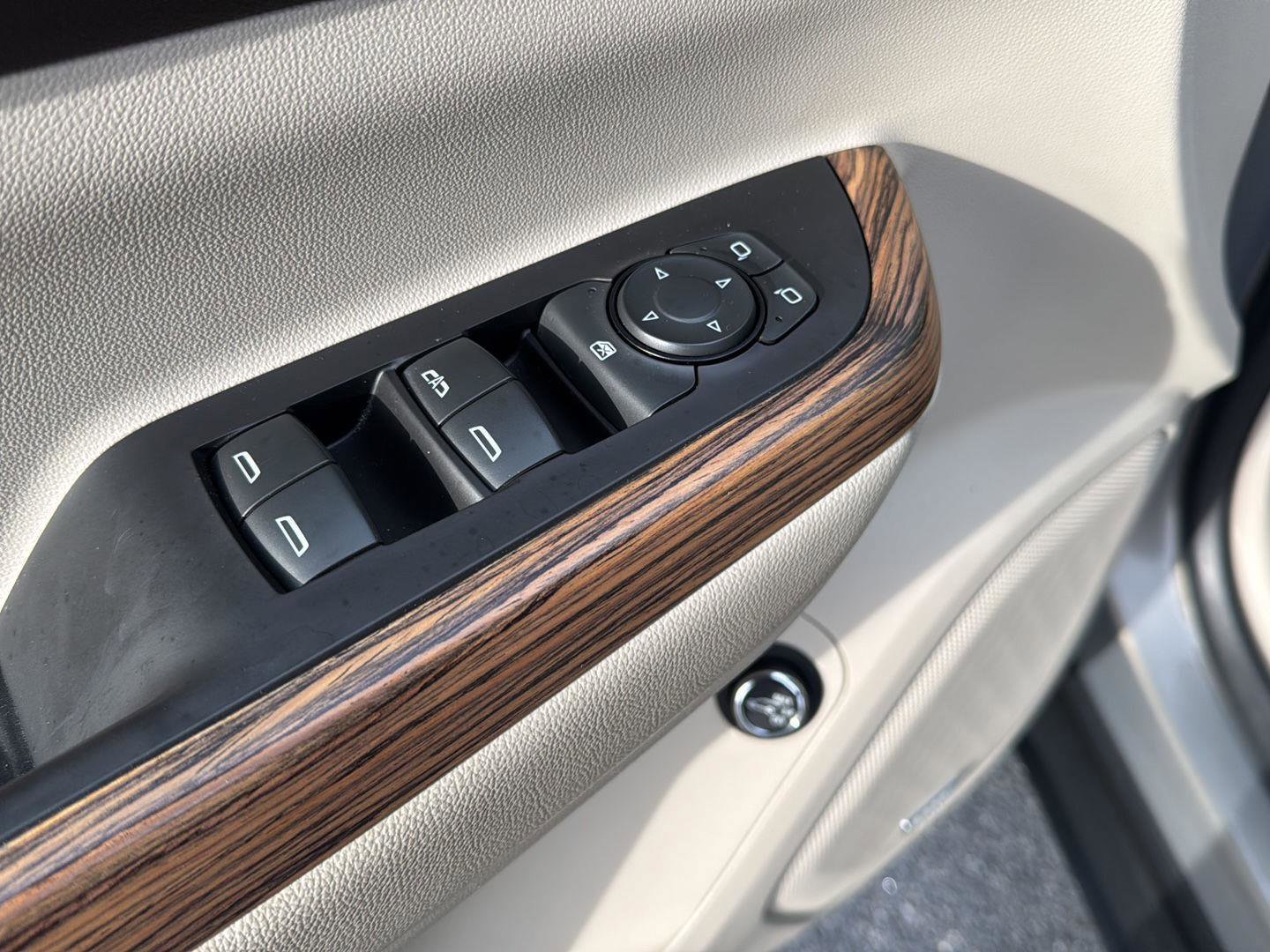 Used 2019 GMC Acadia Denali w/ Technology Package image 30