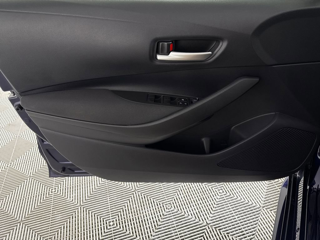 Used 2021 Toyota Corolla LE image 10