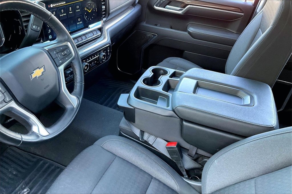 Used 2025 Chevrolet Silverado 1500 LT image 14