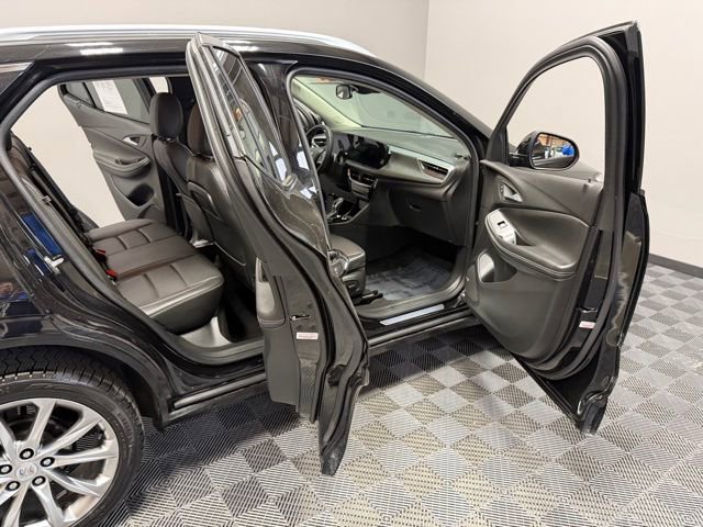 Used 2024 Buick Encore GX Avenir w/ Avenir Convenience Package image 20