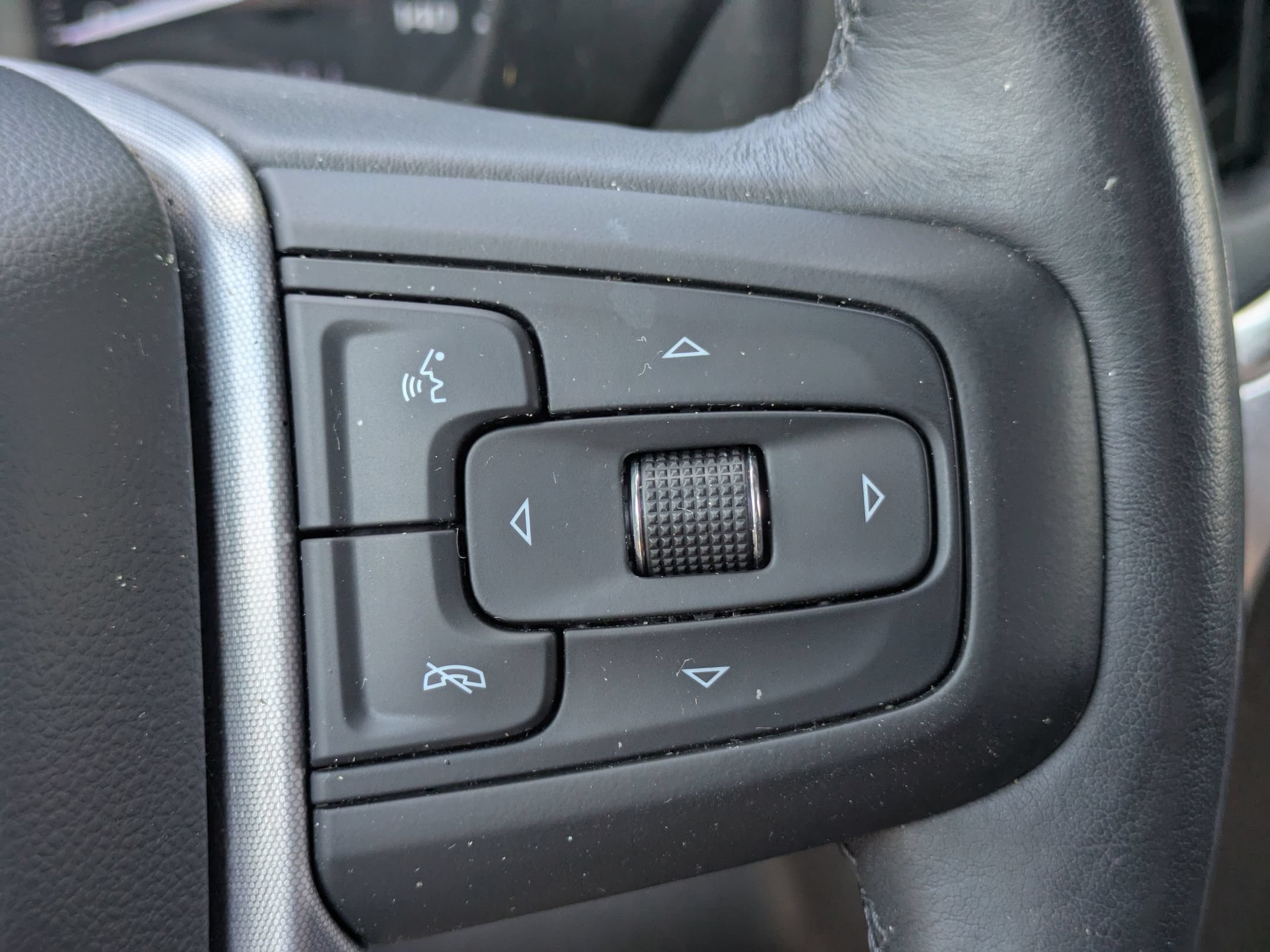 Used 2021 GMC Sierra 1500 Elevation w/ Preferred Package AWD/4WD image 17
