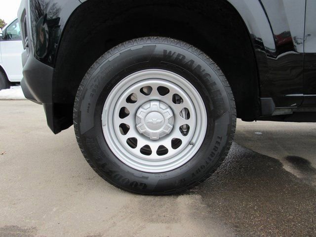 Used 2023 Chevrolet Colorado W/T image 9