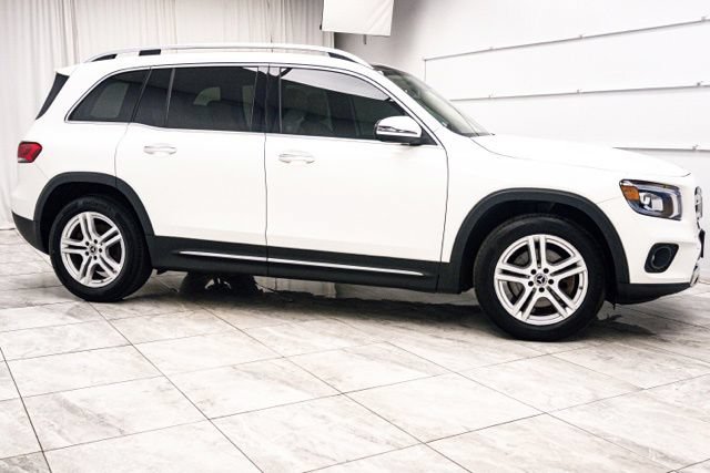 Used 2022 Mercedes-Benz GLB 250 4MATIC image 2