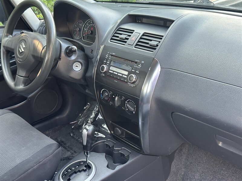 Used 2008 Suzuki SX4 Sport FWD image 7