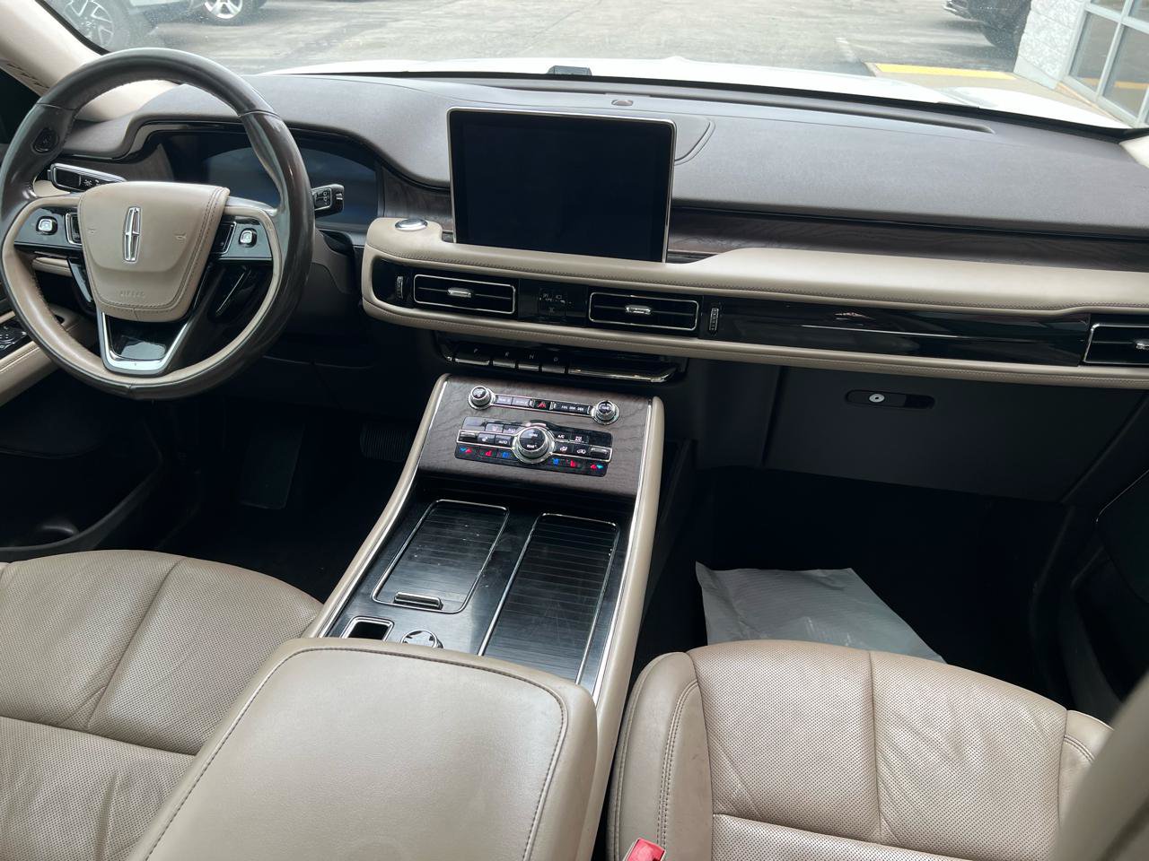 Used 2020 Lincoln Aviator Reserve w/ Elements Package Plus RWD image 17