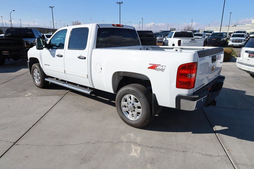 Used 2013 Chevrolet Silverado 3500 LT w/ Interior Plus Package image 4
