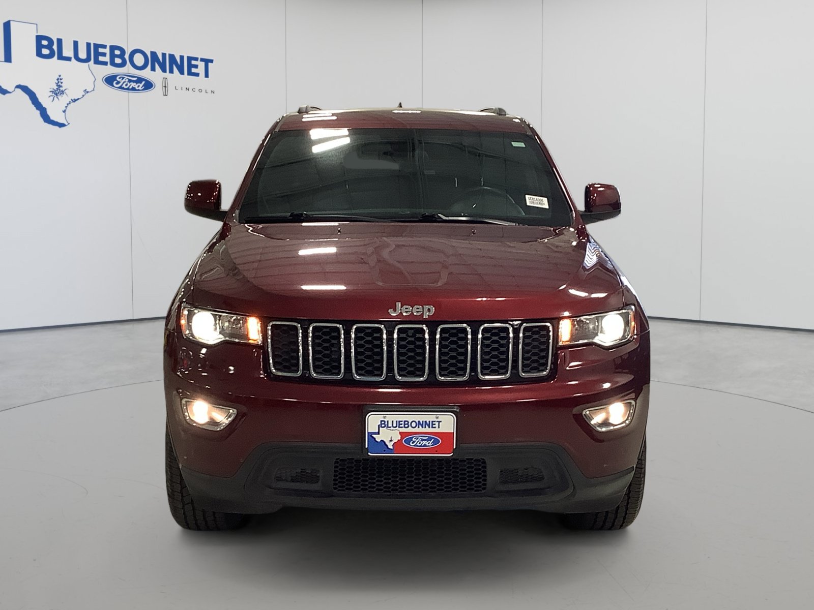 Used 2021 Jeep Grand Cherokee Laredo w/ Security & Convenience Group RWD image 2