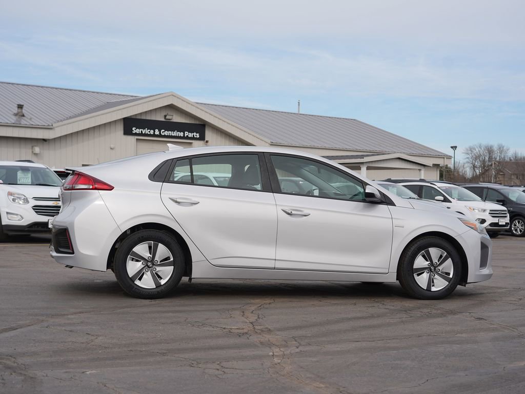Used 2018 Hyundai Ioniq Blue FWD image 2