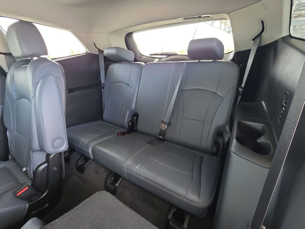 Used 2020 Buick Enclave Essence FWD image 26