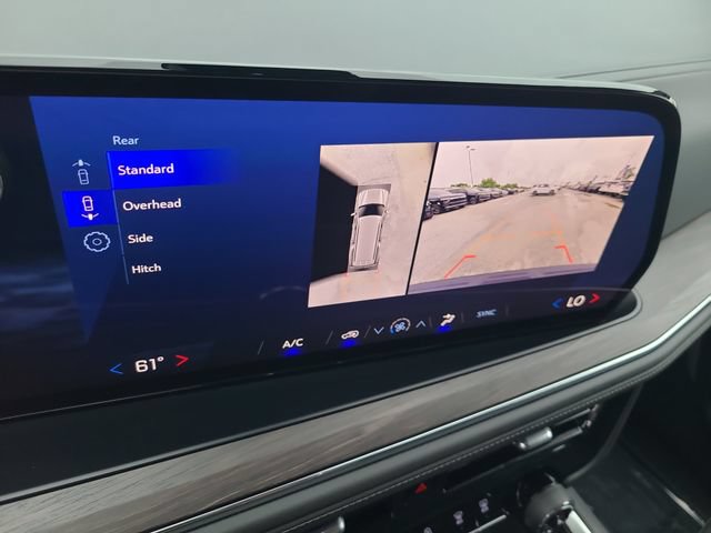 Used 2025 Chevrolet Suburban LS RWD image 30