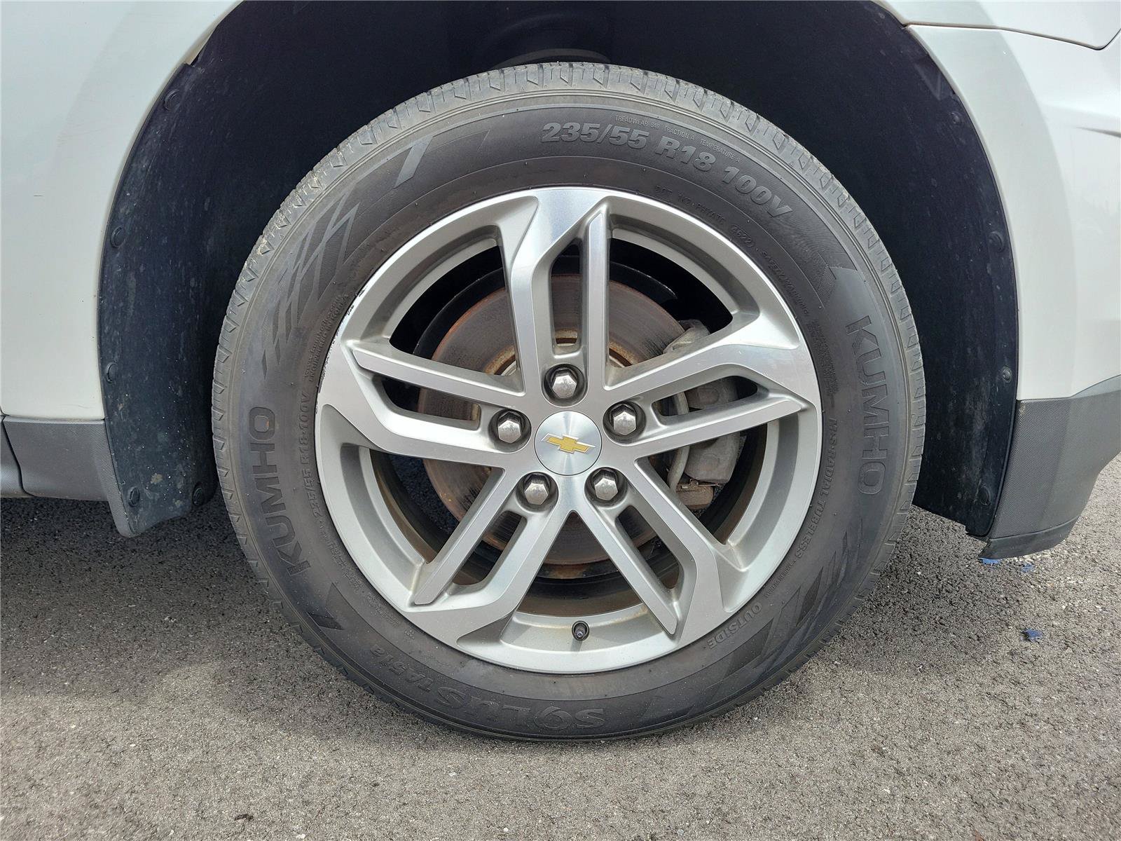 Used 2016 Chevrolet Equinox LTZ w/ Enhanced Convenience Package FWD image 5