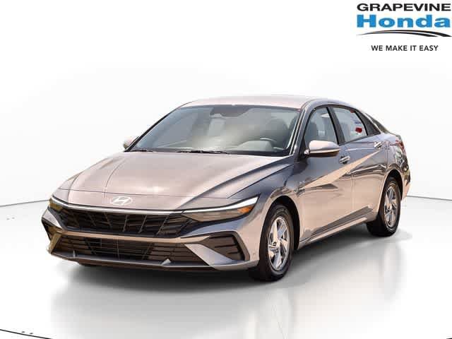 Used 2026 Hyundai Elantra SE FWD image 1