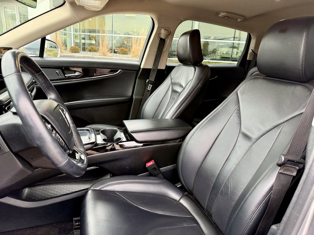 Used 2021 Lincoln Nautilus FWD w/ Equipment Group 101A image 9