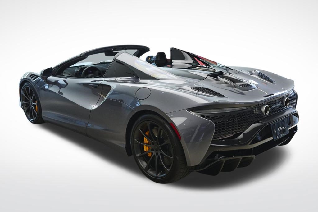 Used 2025 McLaren Artura Spider RWD image 2