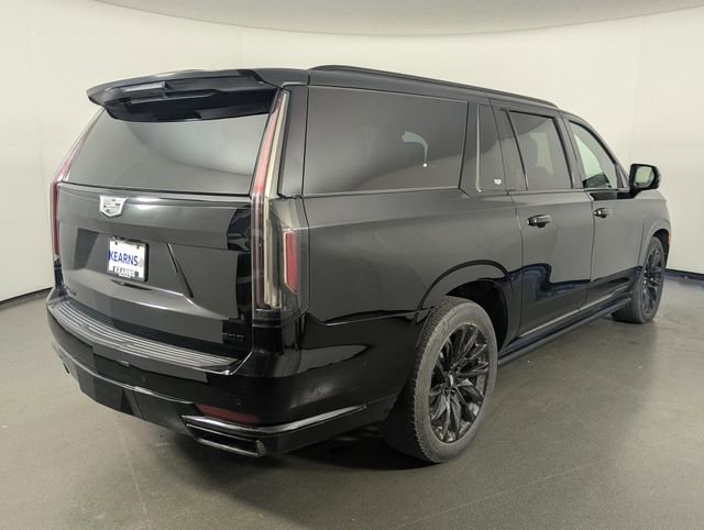 Used 2023 Cadillac Escalade ESV Sport Platinum w/ LPO, ONYX Package AWD/4WD image 6