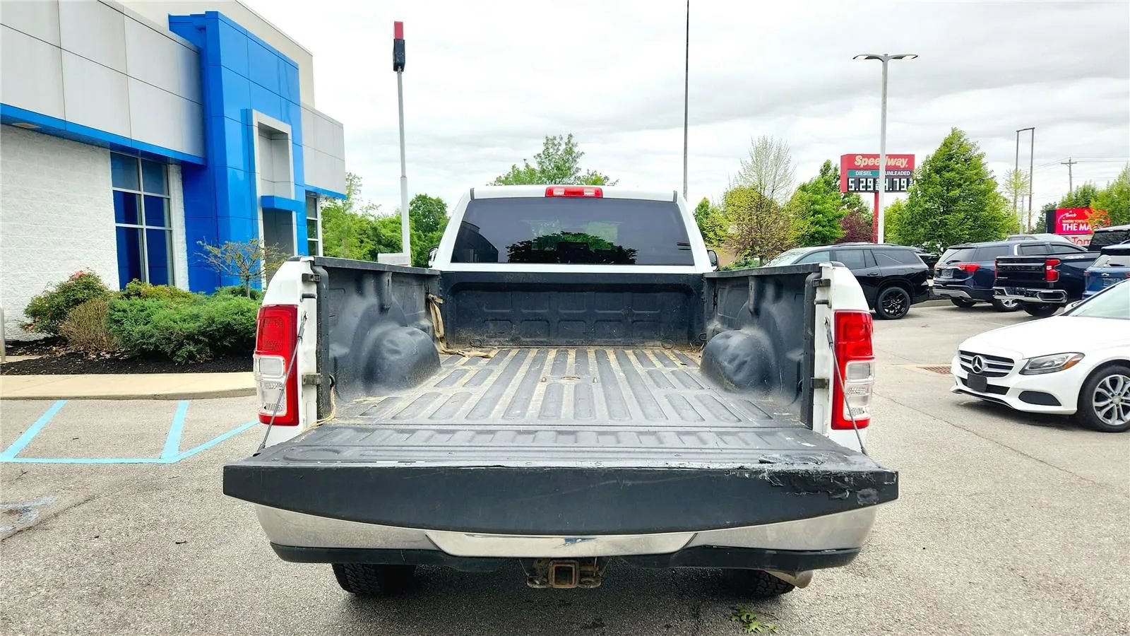 Used 2021 RAM 3500 Tradesman w/ Chrome Appearance Group AWD/4WD image 15