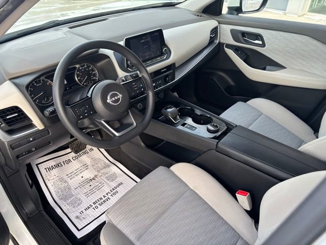 Used 2023 Nissan Rogue SV image 15