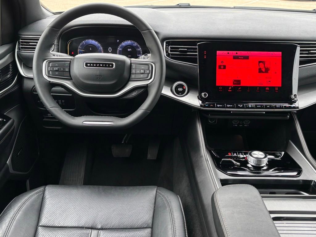 Used 2025 Jeep Wagoneer Series II w/ 8-Passenger Seating Package image 12