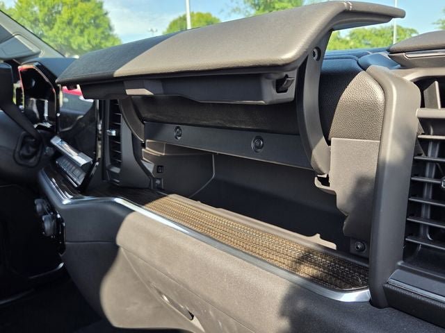 Used 2024 Chevrolet Silverado 1500 LT AWD/4WD image 18