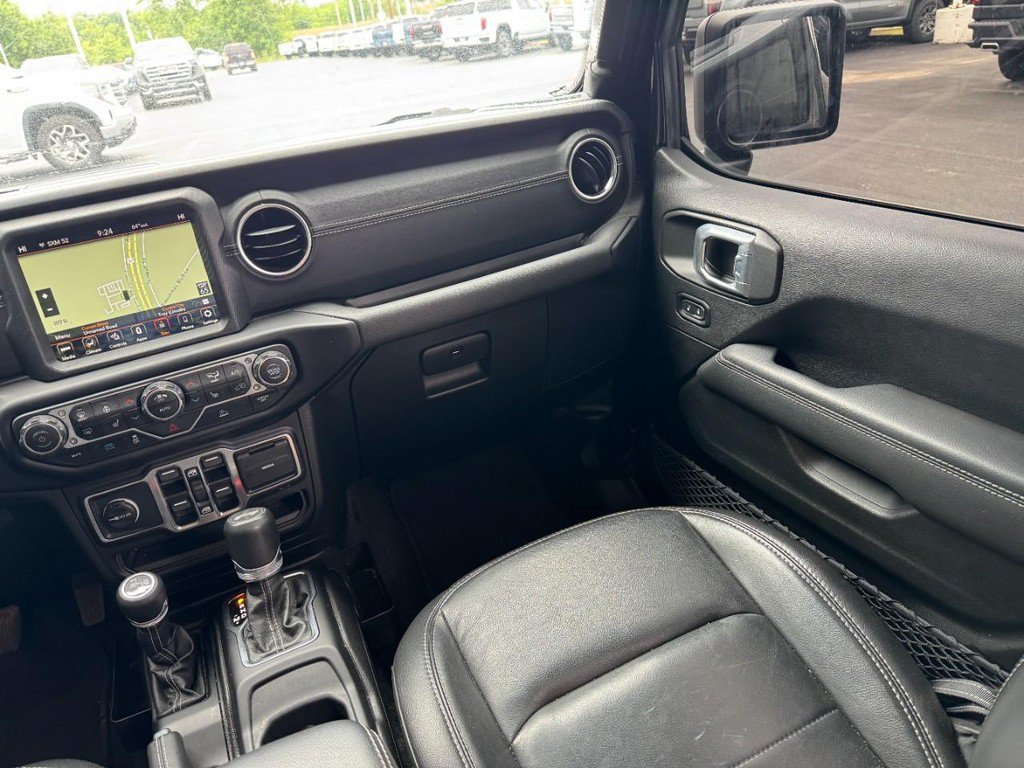 Used 2023 Jeep Wrangler Unlimited Sahara AWD/4WD image 18
