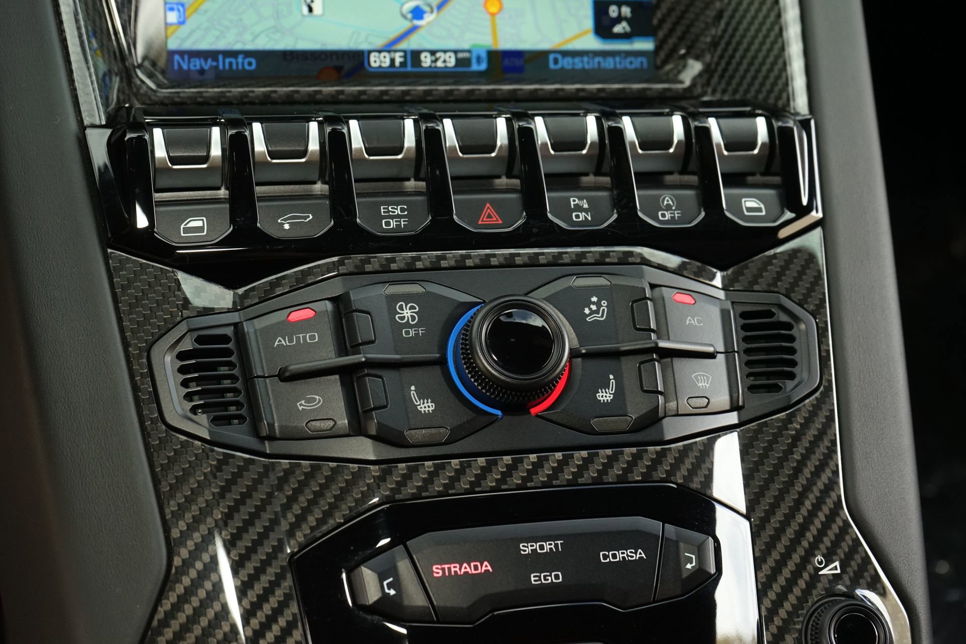 Used 2017 Lamborghini Aventador S image 23