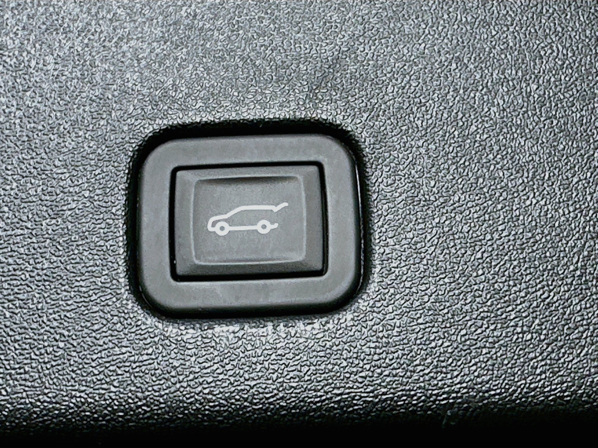 Used 2025 Cadillac Optiq Sport 2 AWD/4WD image 30