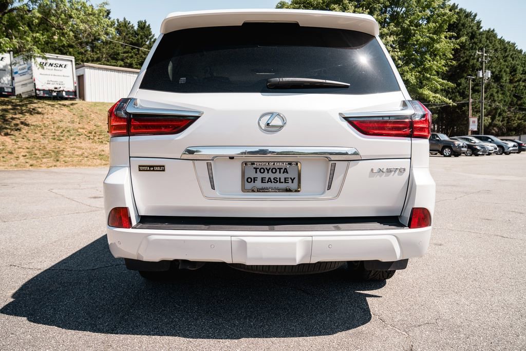 Used 2021 Lexus LX 570 4WD w/ Luxury Package image 6