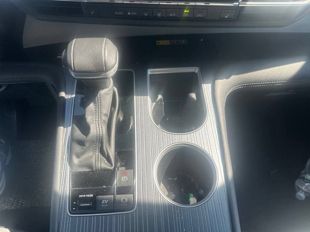 Used 2025 Toyota Sienna XLE FWD image 20