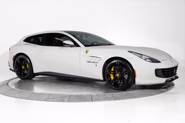 Used 2018 Ferrari GTC4Lusso AWD/4WD image 13