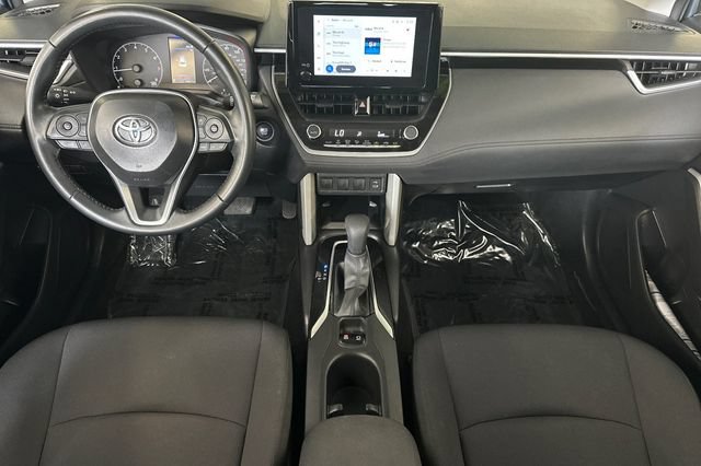 Certified 2025 Toyota Corolla Cross LE FWD image 17