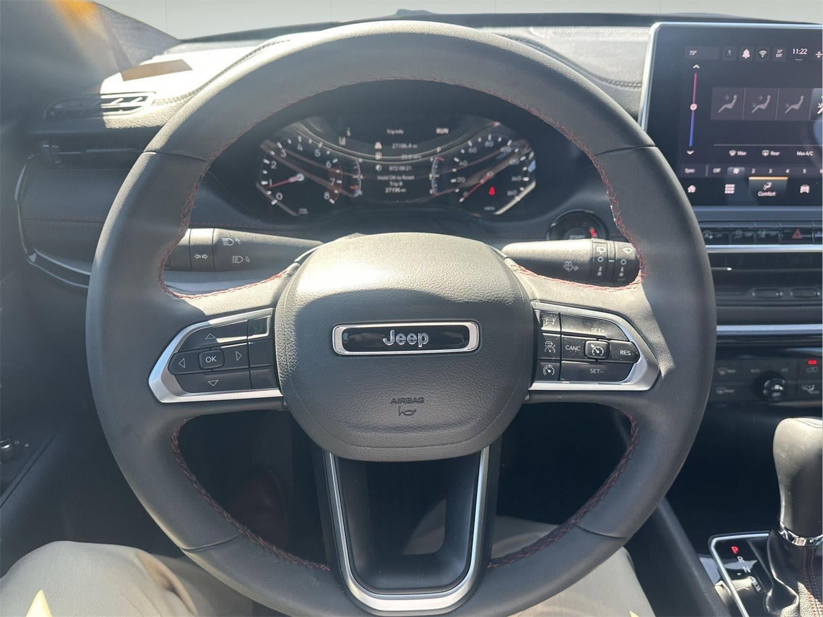 Used 2025 Jeep Compass Trailhawk image 18