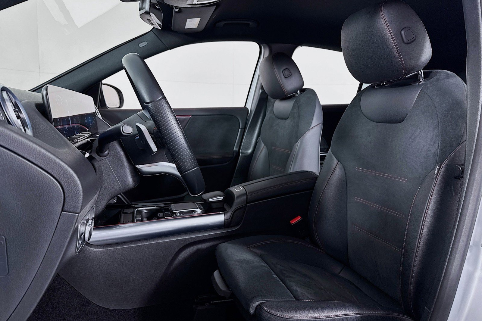 Certified 2023 Mercedes-Benz GLA 250 image 17