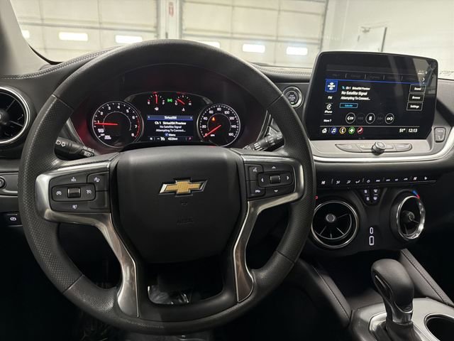 New 2025 Chevrolet Blazer LT w/ Midnight/Sport Edition FWD image 18