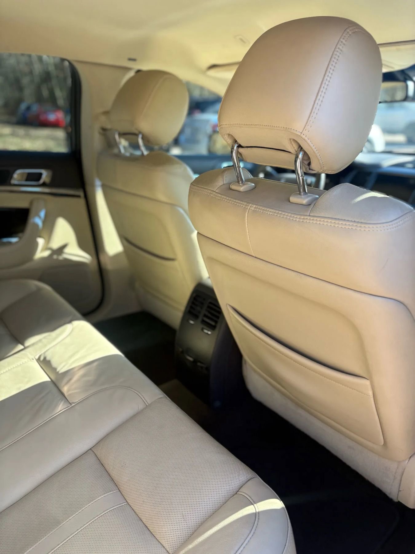 Used 2014 Lincoln MKS w/ Equipment Group 101A image 25