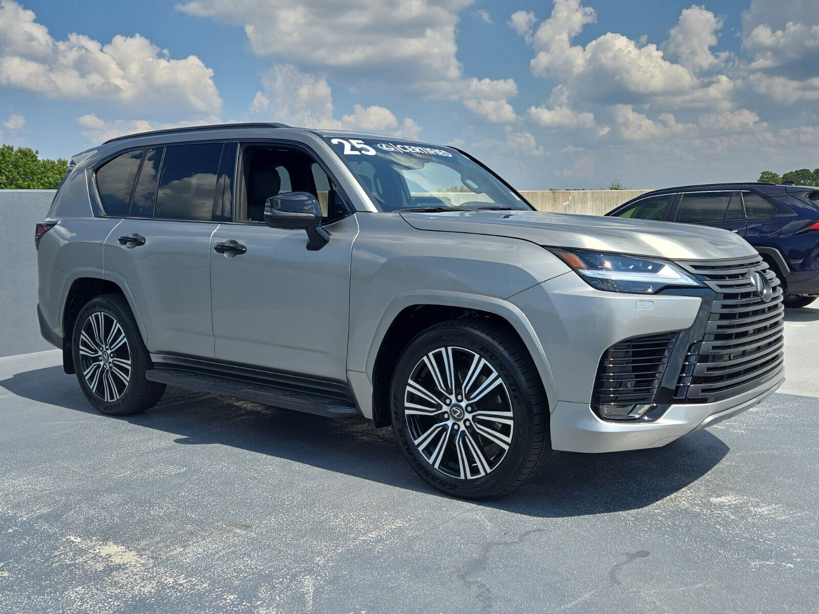 Certified 2025 Lexus LX 600 4WD w/ Luxury Package image 1