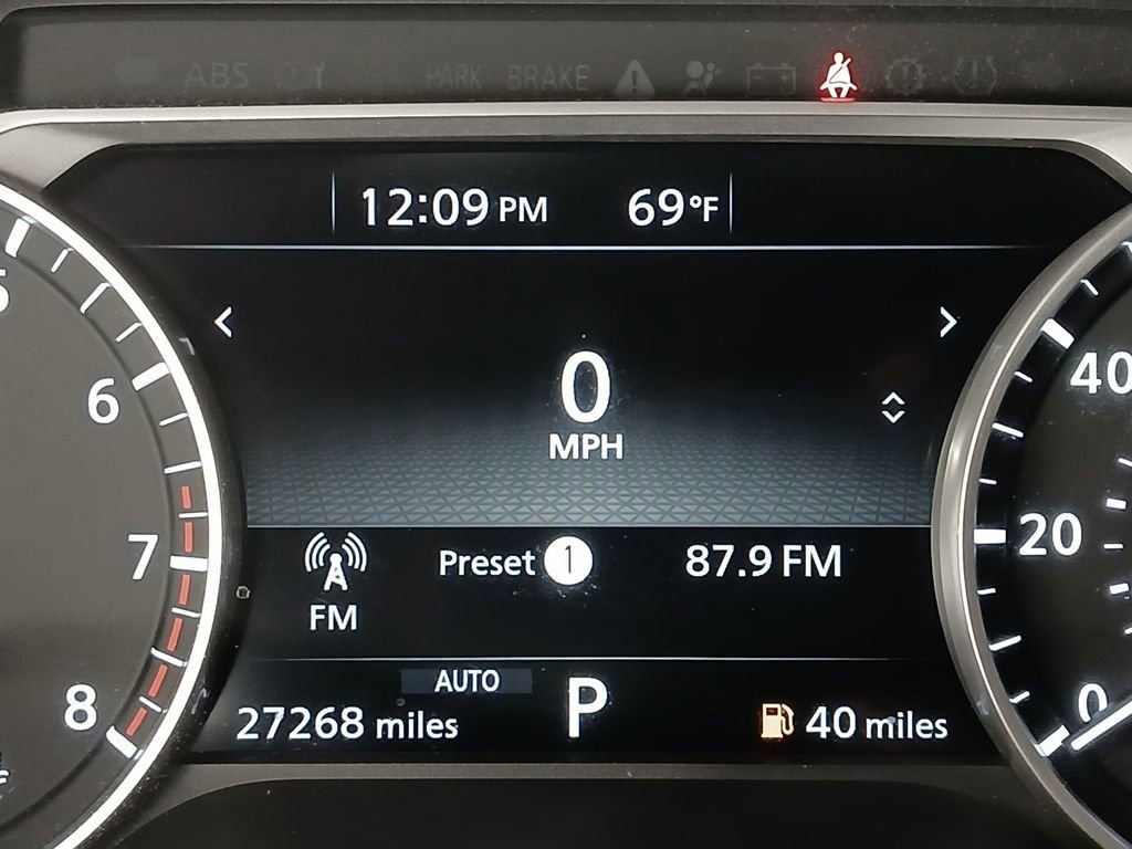 Used 2023 Nissan Pathfinder SV image 30