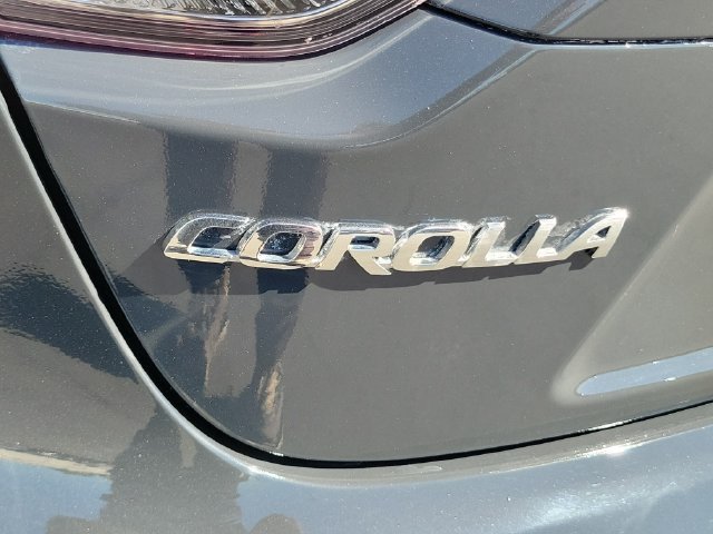 Used 2025 Toyota Corolla LE FWD image 25