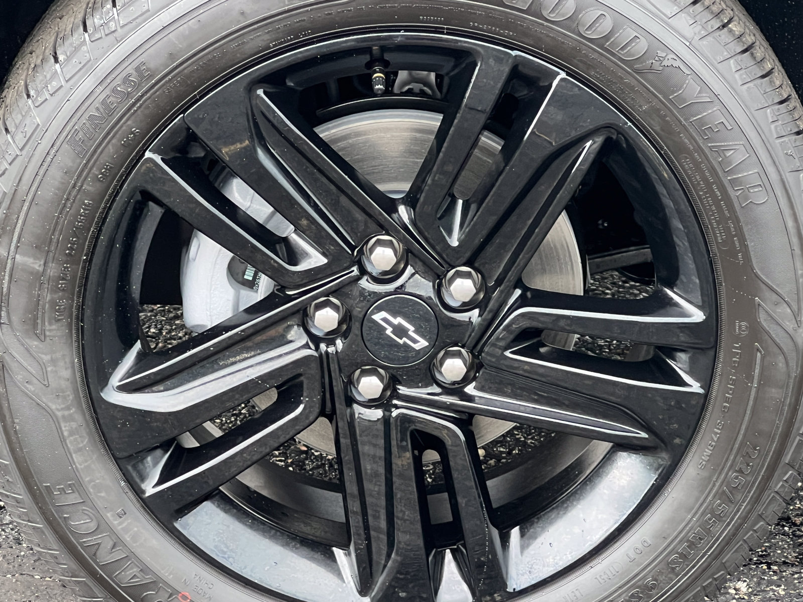 New 2026 Chevrolet Trax ACTIV w/ Sunroof Package FWD image 6