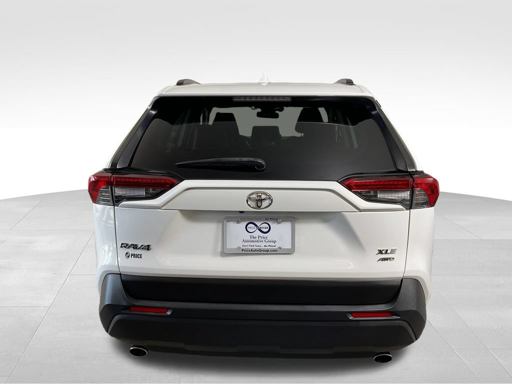 Used 2019 Toyota RAV4 XLE Premium w/ Cold Weather Package AWD/4WD image 8